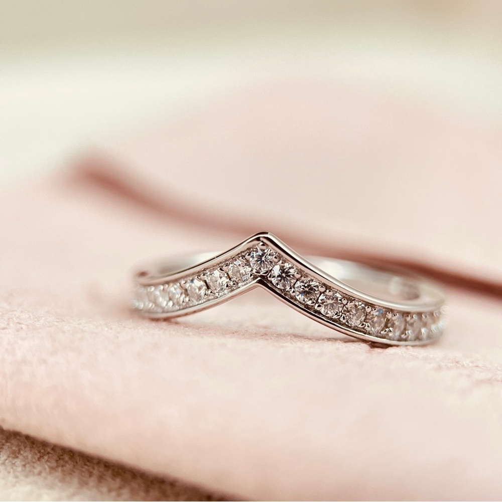 💎SALE💎0.6CTW Moissanite Curved Full Eternity Ring Band S925 with 18K Gold Plated - Picture 5 of 7